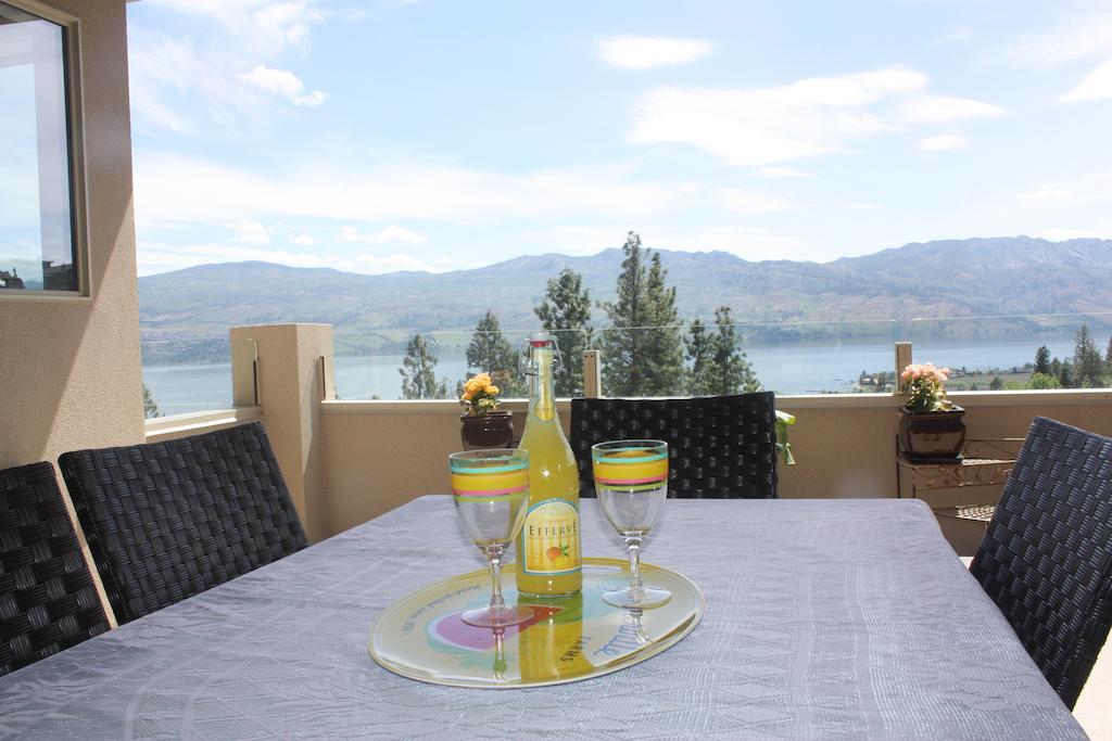 Lake Okanagan Bed And Breakfast West Kelowna Room photo