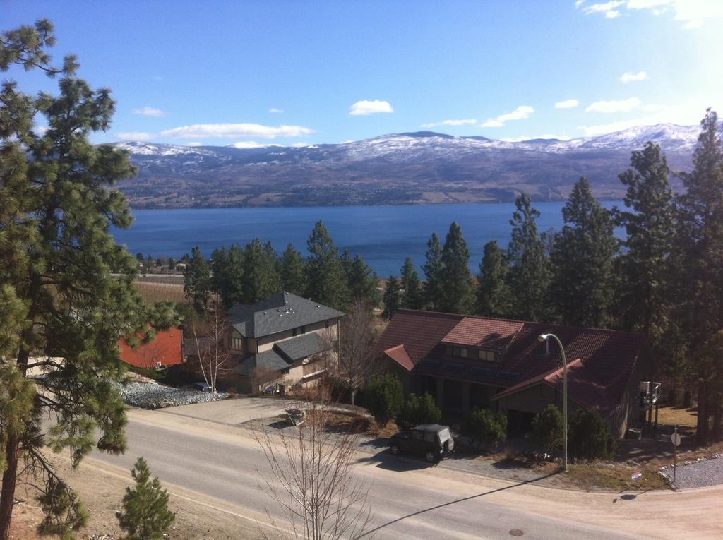 Lake Okanagan Bed And Breakfast West Kelowna Exterior photo